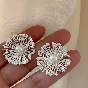 Elegant Silver Floral Earrings